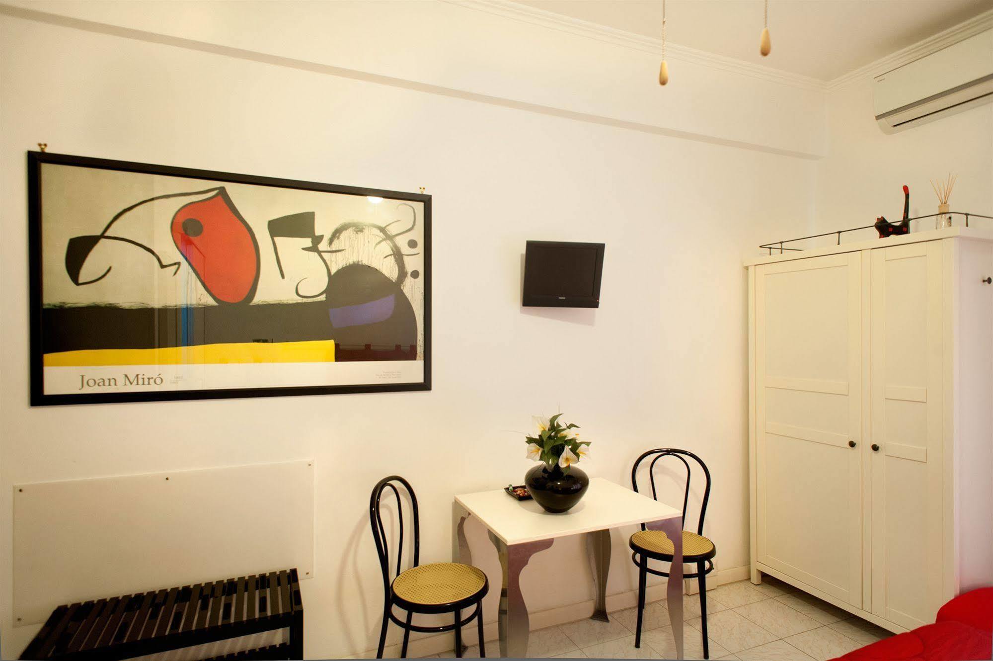 Interno 9 호텔 로마 외부 사진